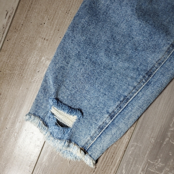 Tinseltown Women's Juniors' Blue High-Waisted Distressed Jeans Size 11 NWOT - Picture 15 of 16